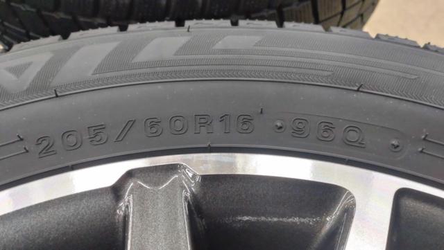 ☆新品タイヤ付☆ トヨタ ヴォクシー/80系 前期 純正ホイール + DUNLOP WINTERMAXX WM03