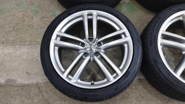 Nissan
Fuga / Y50
Original wheel
+
MINERVA
RADIAL
F205 + MINERVA
RADIAL
F205