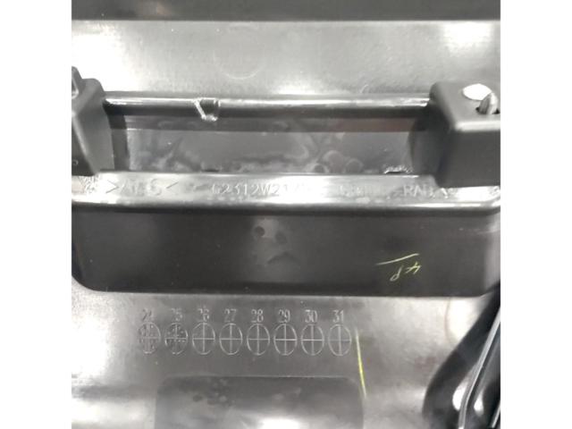 Mitsubishi genuine
Front grille for Delica D:5