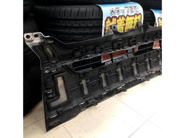 トヨタ ハイエース200/4型ナロー純正フロントグリル