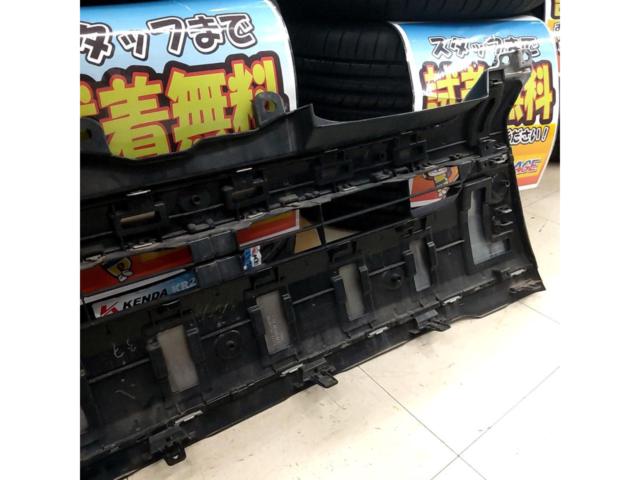 トヨタ ハイエース200/4型ナロー純正フロントグリル