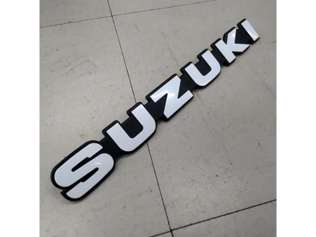 SUZUKI 純正エンブレム