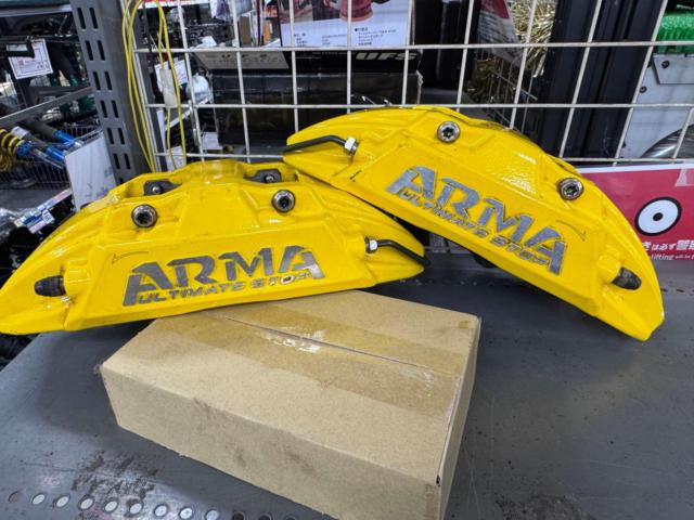 A must-see!!
ARMA
ULTIMATE
STOP
Brake caliper set
Stop right there and take a look!!