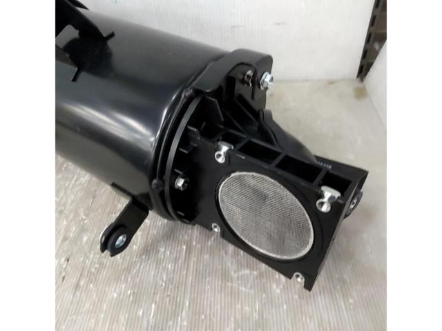 Nissan genuine
Air cleaner box + air flow sensor pipe only for Caravan/NV350