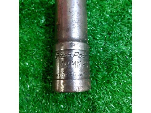 Blue-Point
LSR1250
Double-ended lug nut socket