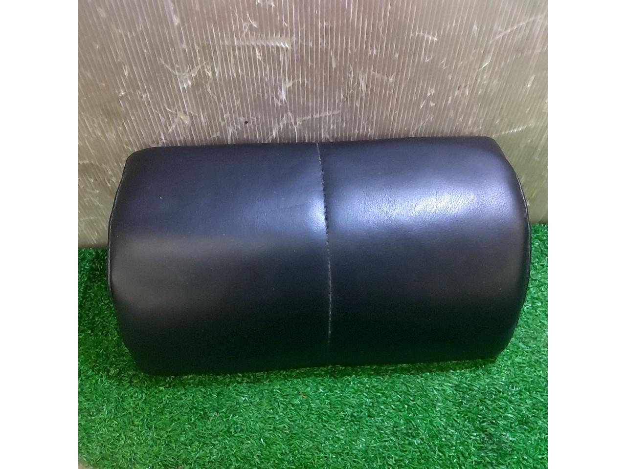 Unknown Manufacturer
General-purpose leather cushion