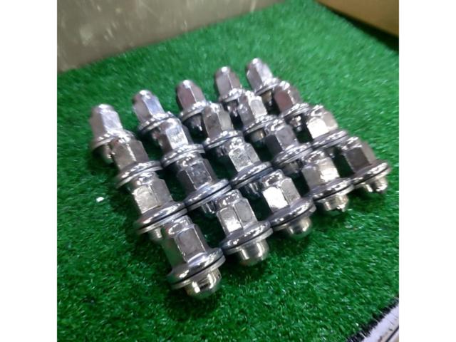 Toyota genuine flat seat nut
M14 × P1.5
20-piece set