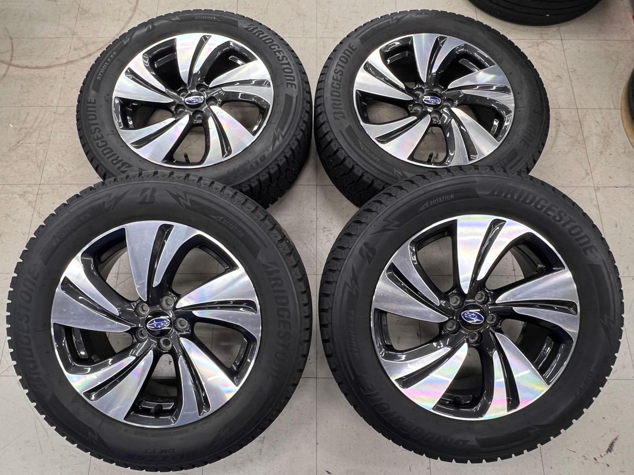 Pleiades
XV genuine wheel + BRIDGESTONE
BLIZZAK
DM-V3