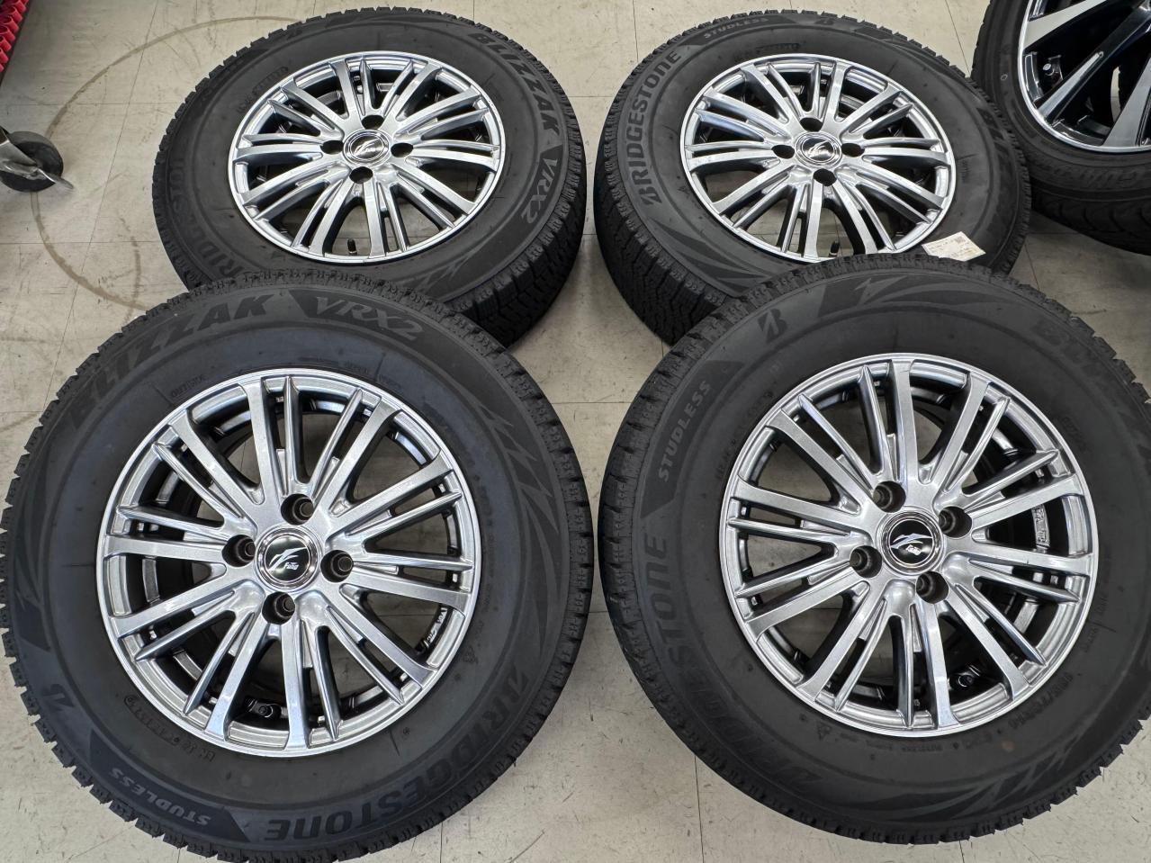 weds
Fang
Spoke wheels
+
BRIDGESTONE
BLIZZAK
VRX2