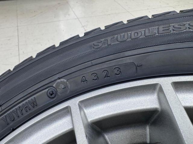 Includes unused studless tires (Japan)
SANYO
ZACK
JP-104
+
YOKOHAMA
iceGUARD
iG52C