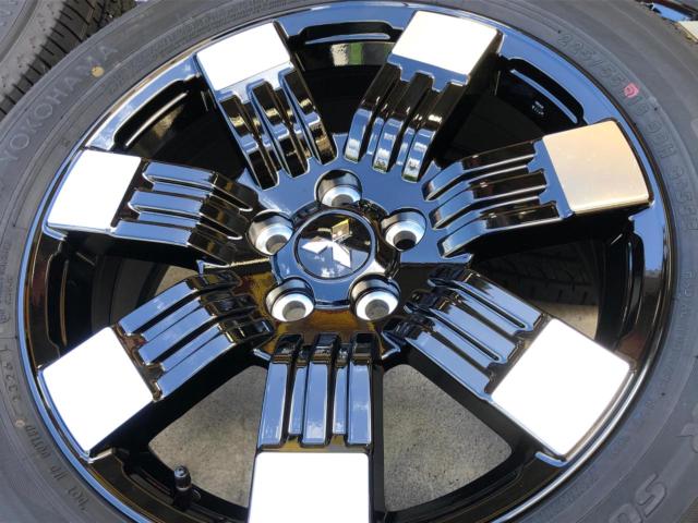 Mitsubishi
Delica D: 5
P-grade genuine wheels + YOKOHAMA
GEOLANDAR
SUV
G055