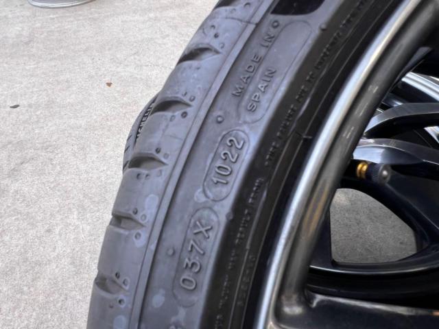 Fairlady Z size!!!! Nissan
R35 / GT-R
Medium-term original wheel
+
MICHELIN
PILOTSPORT5
+
FALKEN
AZENIS
FK 510