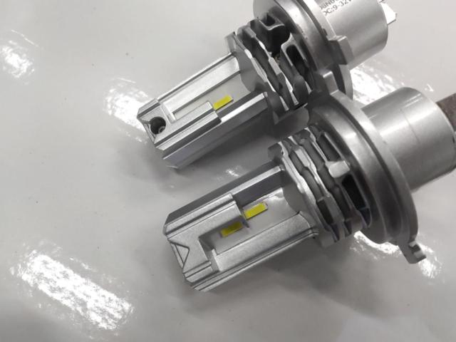 Unknown Manufacturer
LED head light bulb H4