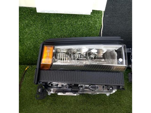 TOYOTA
Land Cruiser 250 genuine square headlights
Right and left