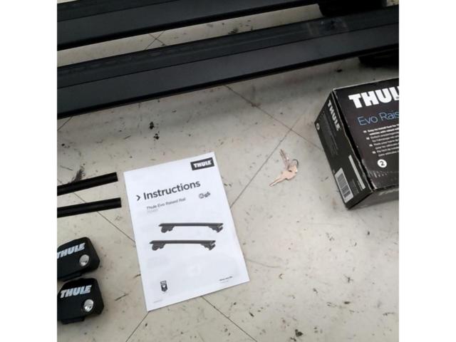 THULE  WingBar Evo TH7112+Evo Raised Rail TH7104 ベースキャリア