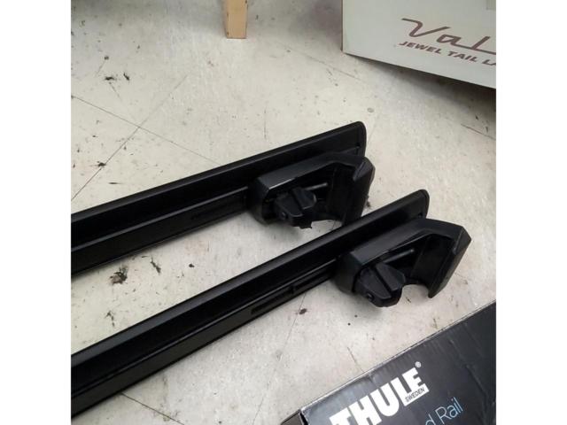 THULE  WingBar Evo TH7112+Evo Raised Rail TH7104 ベースキャリア