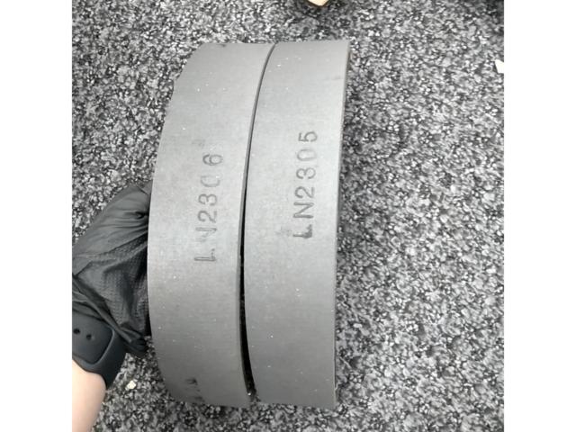 Toyota Hilux Surf / YN61
Original rear brake shoe