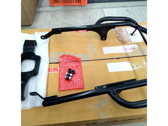 ENDURANCE タンデムグリップ付きリアキャリア 【Z900RS】