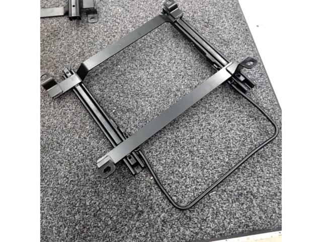 カワイ製作所  シートレール LH【ヴィッツ/130系】