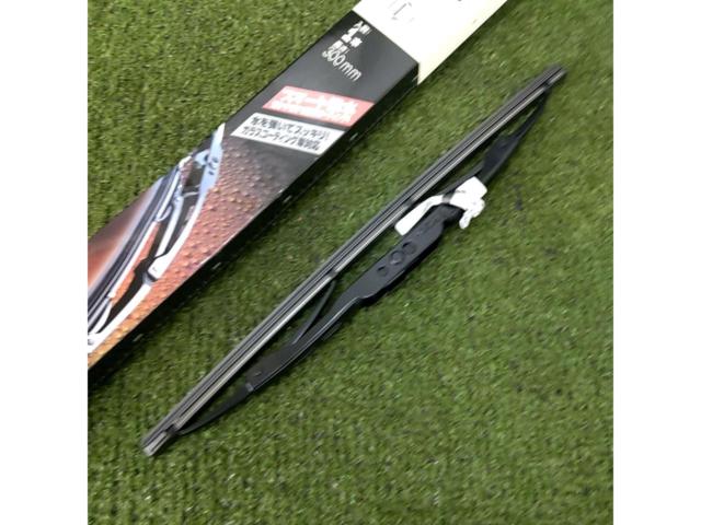 BOSCH SK30 国産車 シリコンプレッテワイパーブレード【長さ300mm】