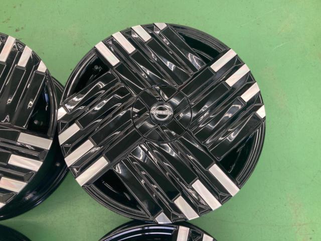 NISSAN
NOTE
AURA/E13
Late original aluminum wheel