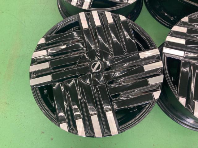 NISSAN
NOTE
AURA/E13
Late original aluminum wheel