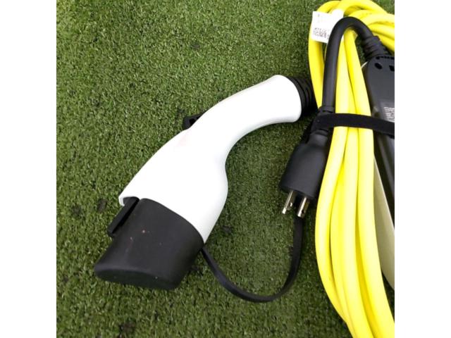フォルクスワーゲン純正 充電ケーブル 35330073  1EA 971 675 S