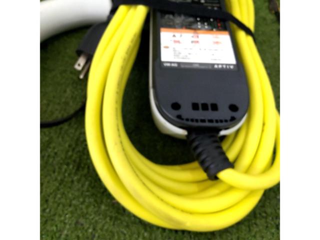 フォルクスワーゲン純正 充電ケーブル 35330073  1EA 971 675 S