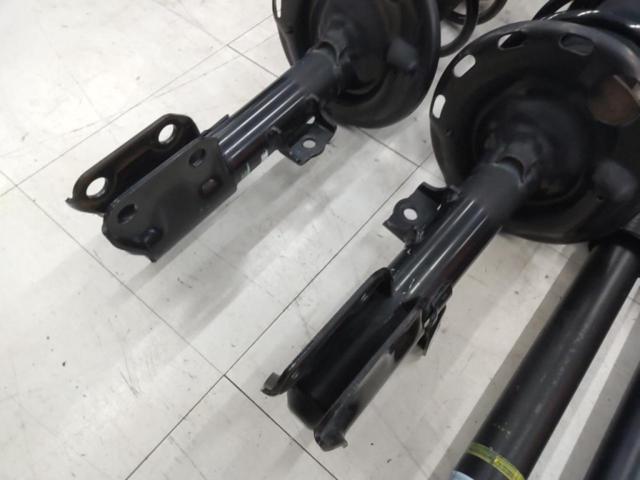 RS-R SuperDOWN +純正ショックセット 【80系/ヴォクシー】