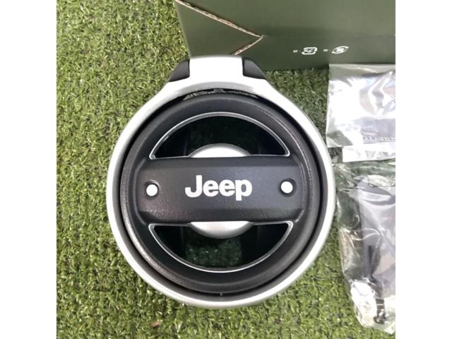 1【ラングラー/JK/後期】JEEP 純正 車種専用 エアコンダクト取付タイプ ドリンクホルダー【JPNAJK261901】