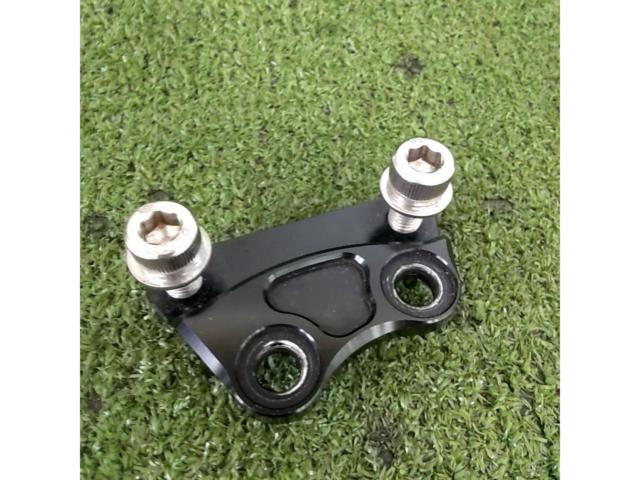 【シグナスX(SE44J)2型で使用】メーカー不明 キャリパーサポート