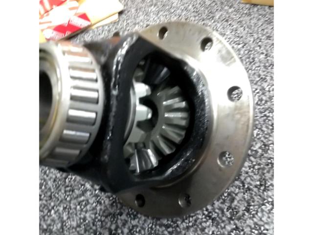 トヨタ純正 ハイエース  200系  2型外し オープンデフ