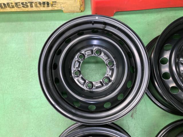 TOYOTA ハイエース/200系 純正スチールホイール