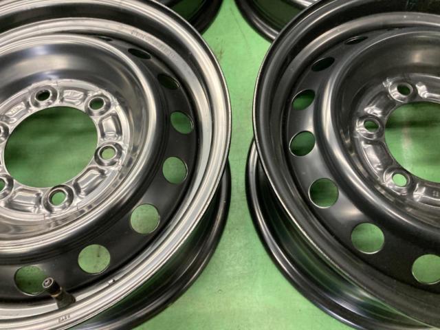 TOYOTA ハイエース/200系 純正スチールホイール