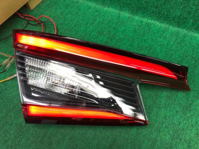 Honda (1 set)
Civic
TYPE
R/FL5
Genuine
Tail lens
