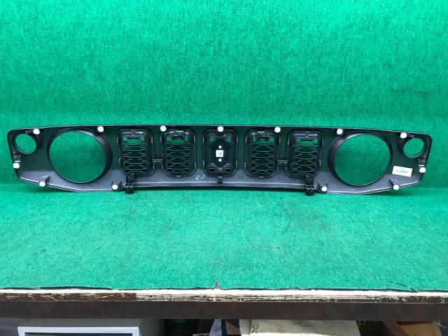 Suzuki vehicle removal upon delivery
Jimny Nomad
JC74
Genuine
Front grille
72111-8010