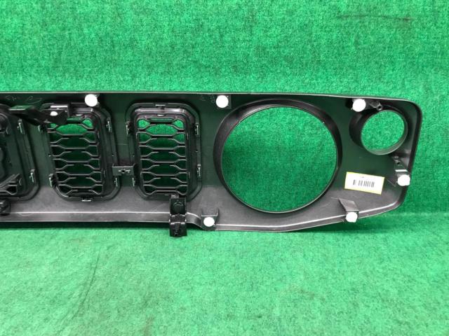 Suzuki vehicle removal upon delivery
Jimny Nomad
JC74
Genuine
Front grille
72111-8010