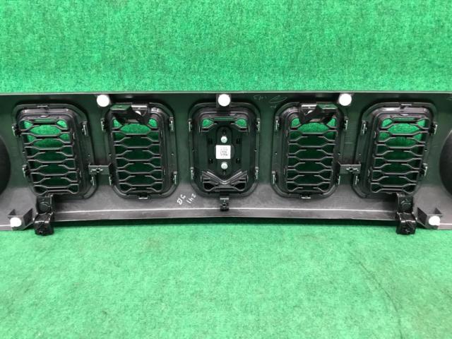 Suzuki vehicle removal upon delivery
Jimny Nomad
JC74
Genuine
Front grille
72111-8010