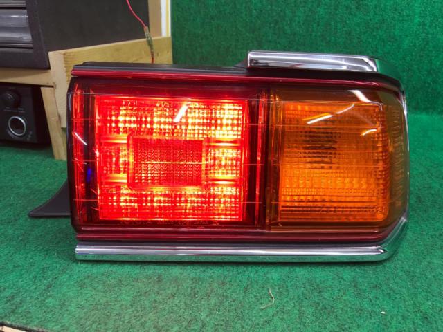 わけあり トヨタ GZG50 センチュリー 後期 LEDテール + バックカメラ付きセンターガーニッシュ