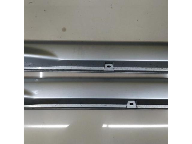 Daihatsu
MOVE
L175S
Genuine side step
Right and left