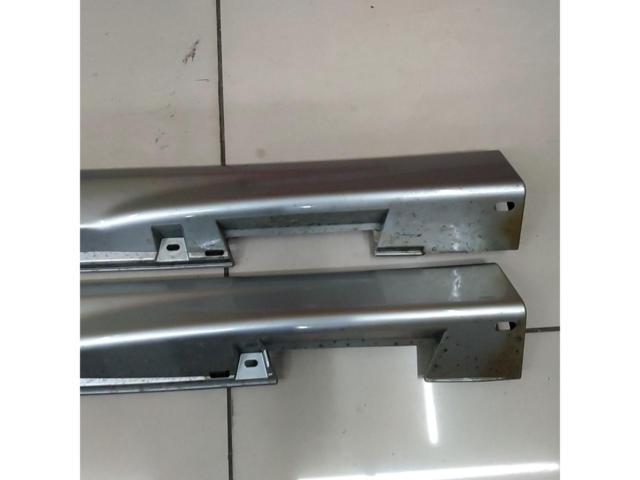 Daihatsu
MOVE
L175S
Genuine side step
Right and left