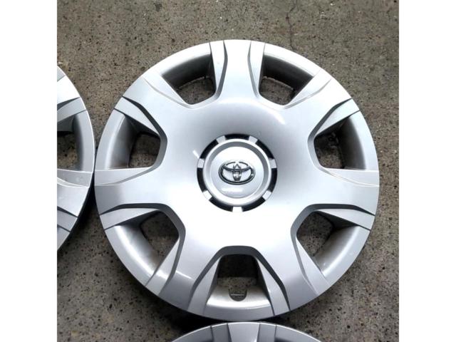 トヨタ純正 200系ハイエース ホイールキャップ