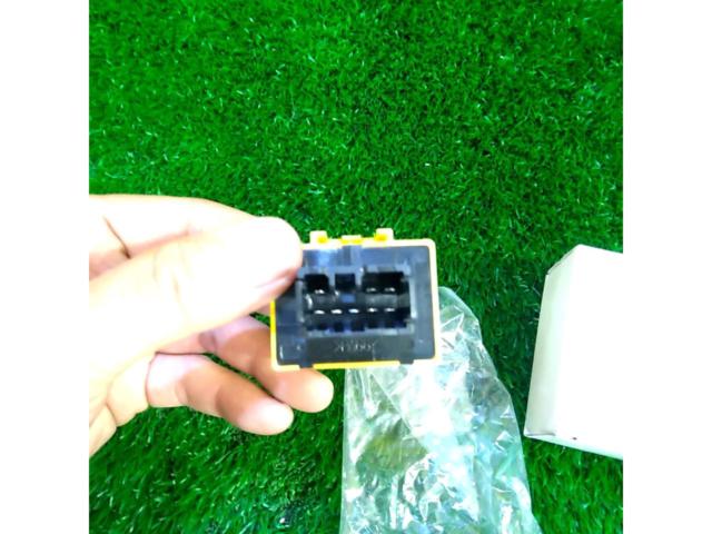 No Brand
Hiafura prevention IC turn signal relay
8-pin Daihatsu