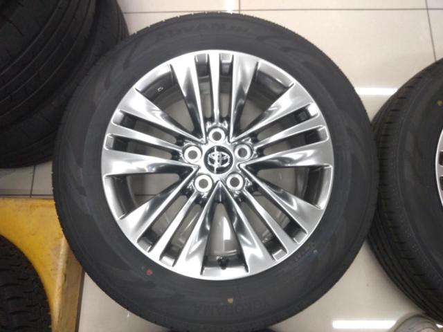 Toyota
Alphard/AGH40 series Z grade genuine wheels + YOKOHAMA
ADVAN
V03
