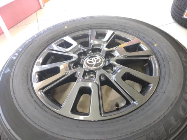 Toyota
250 Series Land Cruiser
VX grade genuine wheels + DUNLOP
GRANDTREK
AT23