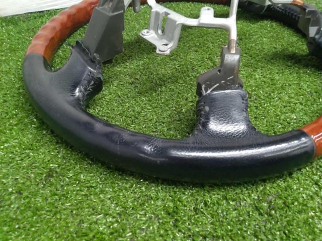 トヨタ純正ウッドコンビステアリング