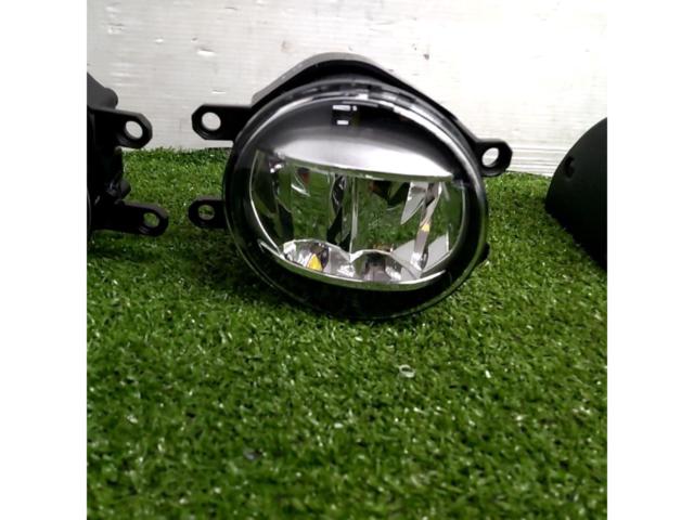 トヨタ純正 LEDフォグレンズ