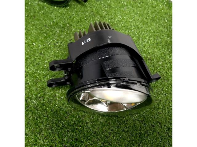 トヨタ純正 LEDフォグレンズ