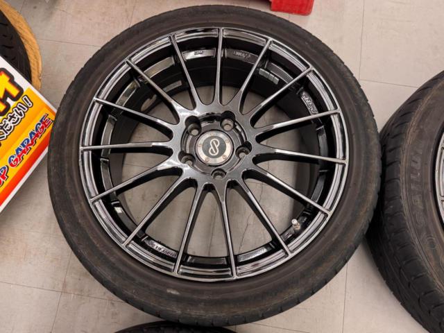 ENKEI
Racing
RS05
+
SAILUN
ATREZZO