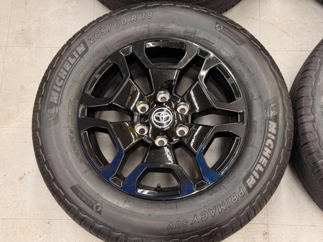Toyota
240 Series Land Cruiser FJ Genuine Alloy Wheels + MICHELIN
PRIMACY
SUV